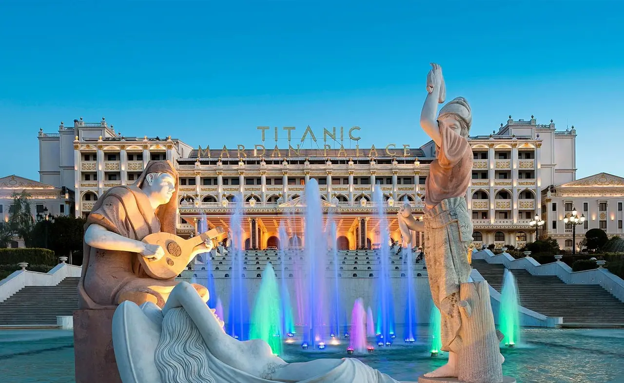 Titanic Mardan Palace Hotel Kundu